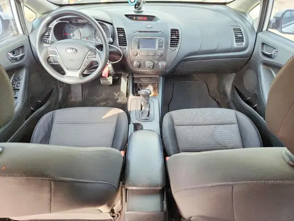 KNAFX4A64G5469540 2016 KIA FORTE - Image 8