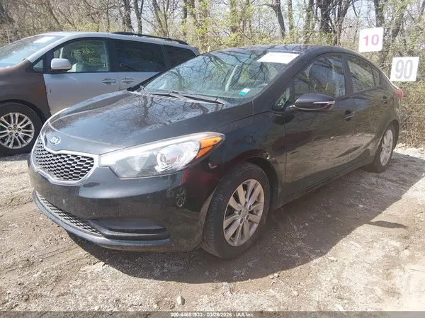 KNAFX4A64G5476777 2016 KIA FORTE - Image 2