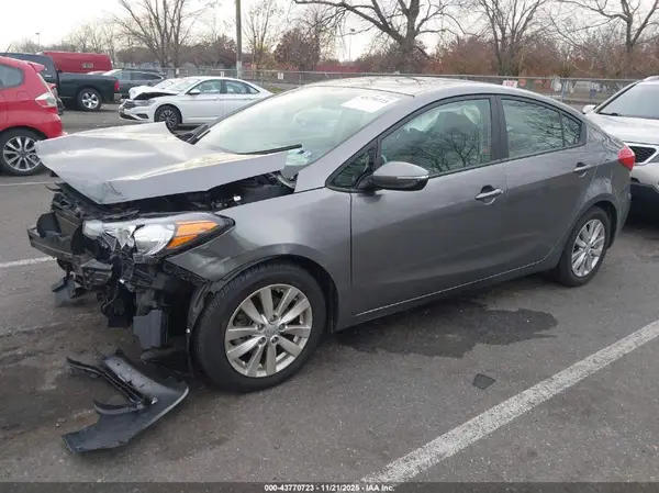 KNAFX4A64G5477878 2016 KIA FORTE - Image 2