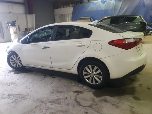 KNAFX4A64G5477914 2016 KIA FORTE - Image 2