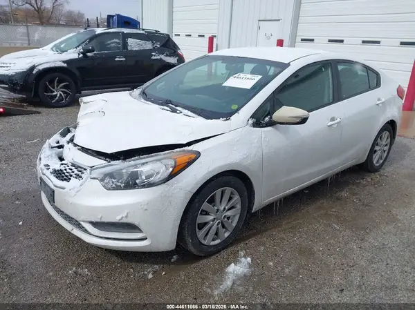 KNAFX4A64G5479081 2016 KIA FORTE - Image 2
