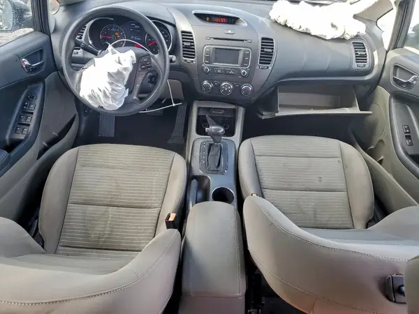 KNAFX4A64G5479713 2016 KIA FORTE - Image 8