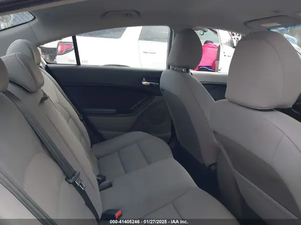 KNAFX4A64G5498214 2016 KIA FORTE - Image 8