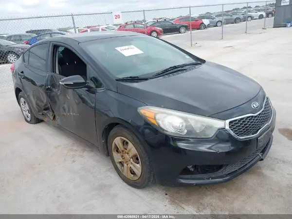 KNAFX4A64G5499881 2016 KIA FORTE - Image 1