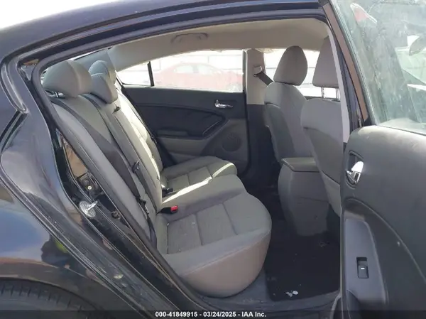 KNAFX4A64G5504271 2016 KIA FORTE - Image 8