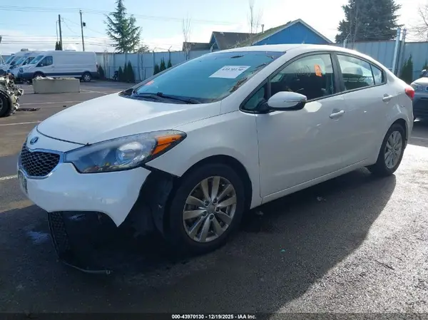 KNAFX4A64G5508482 2016 KIA FORTE - Image 2