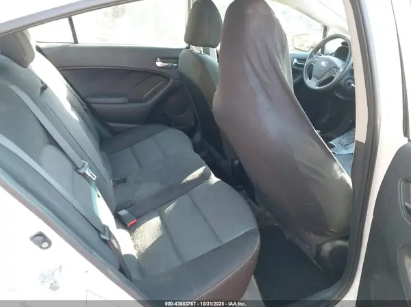 KNAFX4A64G5510202 2016 KIA FORTE - Image 8