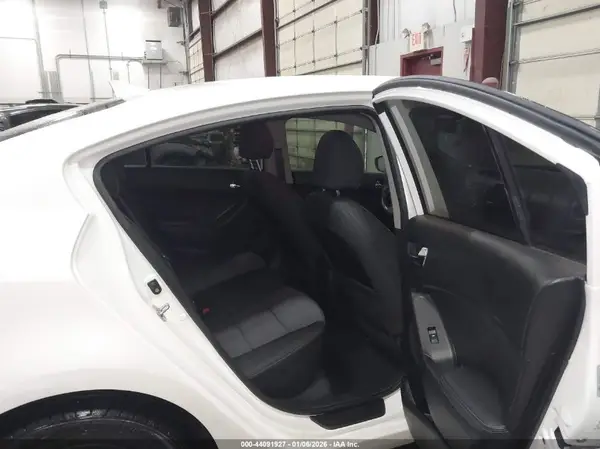 KNAFX4A64G5514251 2016 KIA FORTE - Image 8