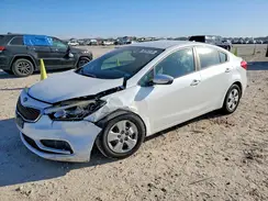 KNAFX4A64G5518588 2016 KIA FORTE