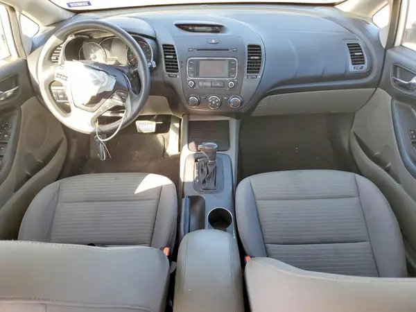 KNAFX4A64G5518588 2016 KIA FORTE - Image 8
