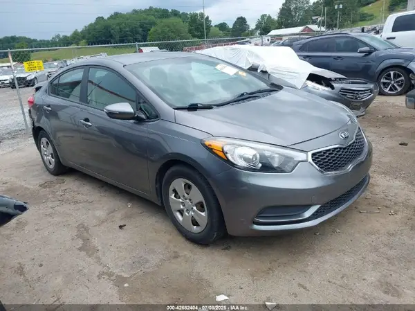 KNAFX4A64G5527128 2016 KIA FORTE - Image 1