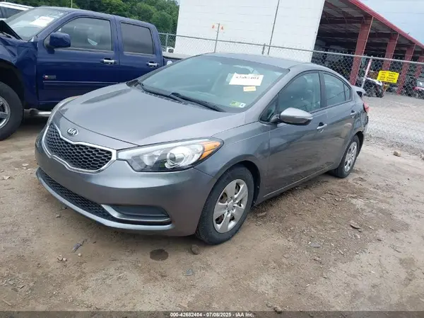 KNAFX4A64G5527128 2016 KIA FORTE - Image 2