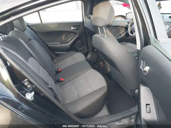 KNAFX4A64G5533558 2016 KIA FORTE - Image 8