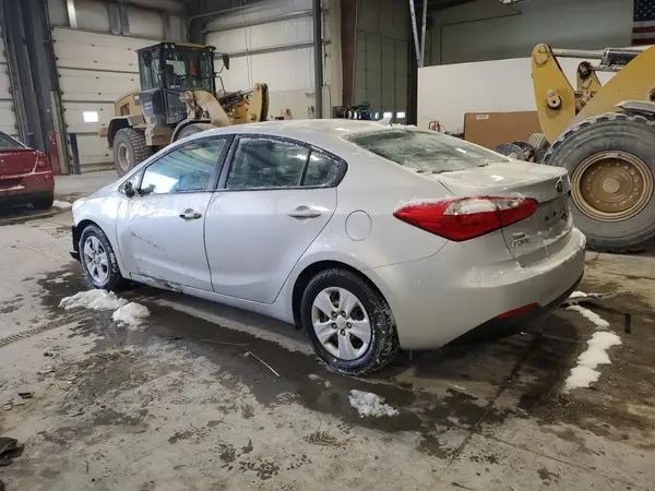 KNAFX4A64G5539604 2016 KIA FORTE - Image 2