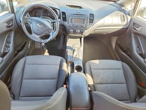 KNAFX4A64G5540302 2016 KIA FORTE - Image 8