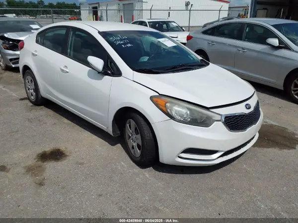 KNAFX4A64G5542177 2016 KIA FORTE - Image 1