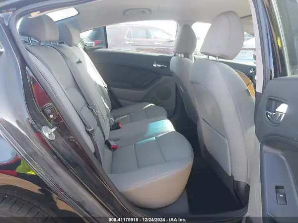 KNAFX4A64G5558508 2016 KIA FORTE - Image 8