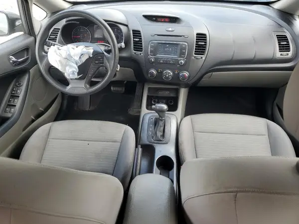 KNAFX4A64G5560288 2016 KIA FORTE - Image 8