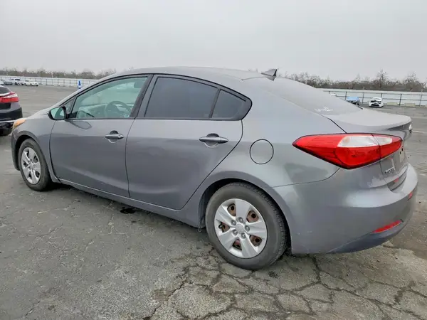 KNAFX4A64G5564843 2016 KIA FORTE - Image 2