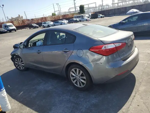 KNAFX4A64G5597695 2016 KIA FORTE - Image 2