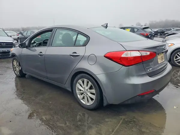 KNAFX4A64G5610493 2016 KIA FORTE - Image 2