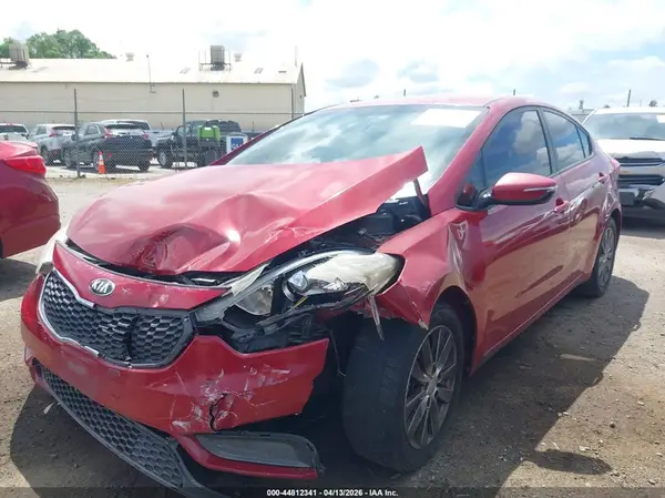 KNAFX4A65G5437700 2016 KIA FORTE - Image 2