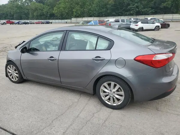 KNAFX4A65G5439253 2016 KIA FORTE - Image 2