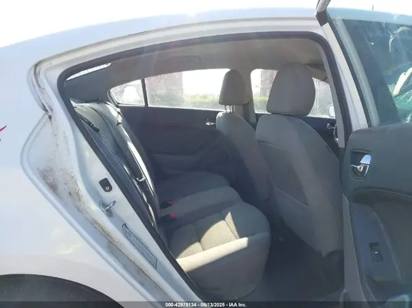 KNAFX4A65G5439320 2016 KIA FORTE - Image 8