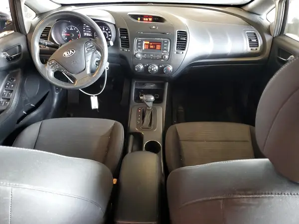 KNAFX4A65G5439611 2016 KIA FORTE - Image 8