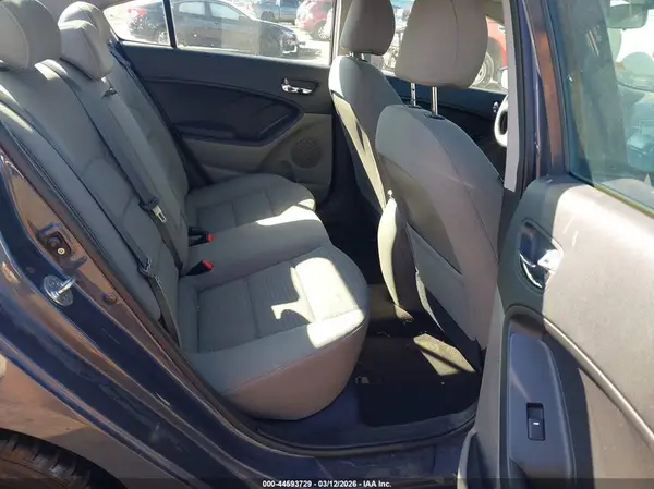 KNAFX4A65G5443612 2016 KIA FORTE - Image 8