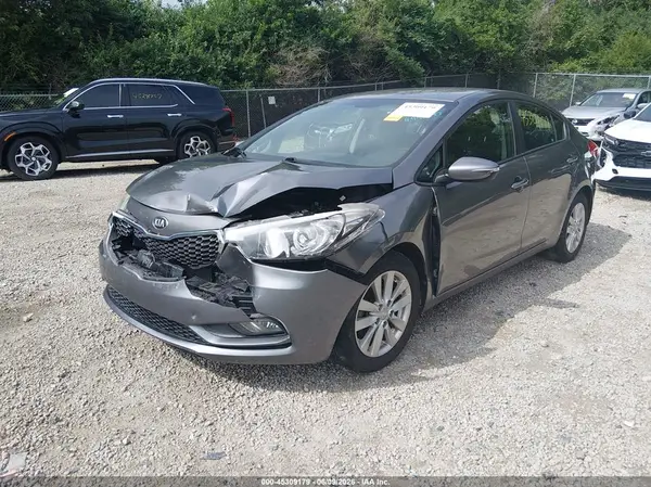 KNAFX4A65G5446087 2016 KIA FORTE - Image 2