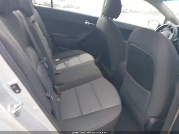 KNAFX4A65G5446252 2016 KIA FORTE - Image 8
