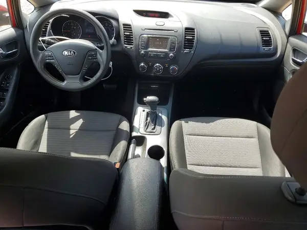 KNAFX4A65G5462046 2016 KIA FORTE - Image 8
