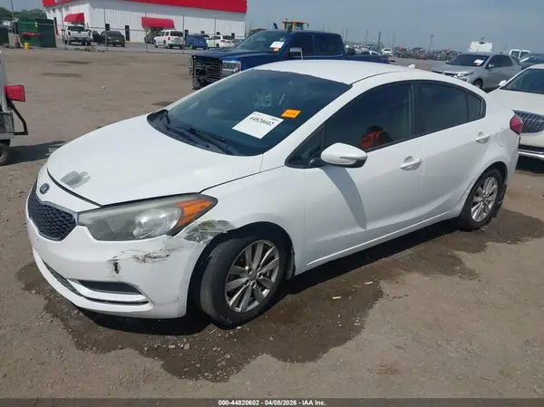KNAFX4A65G5469563 2016 KIA FORTE - Image 2