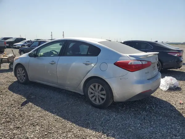 KNAFX4A65G5470213 2016 KIA FORTE - Image 2