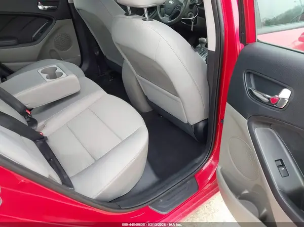 KNAFX4A65G5470468 2016 KIA FORTE - Image 8