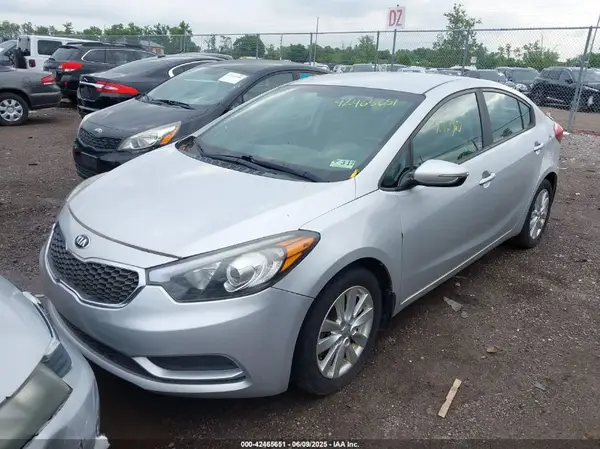 KNAFX4A65G5476917 2016 KIA FORTE - Image 2