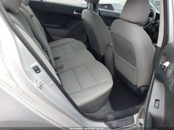 KNAFX4A65G5476917 2016 KIA FORTE - Image 8