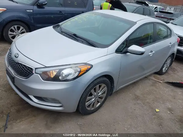 KNAFX4A65G5497802 2016 KIA FORTE - Image 2
