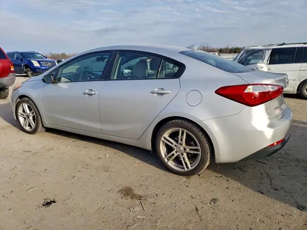KNAFX4A65G5498965 2016 KIA FORTE - Image 2