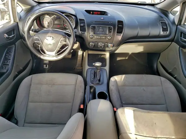 KNAFX4A65G5498965 2016 KIA FORTE - Image 8