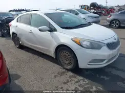 KNAFX4A65G5500424 2016 KIA FORTE