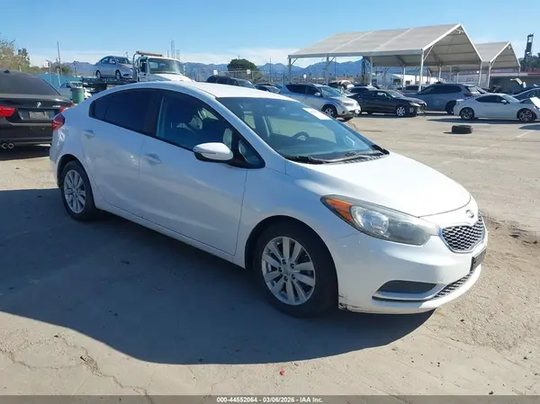 KNAFX4A65G5503386 2016 KIA FORTE - Image 1
