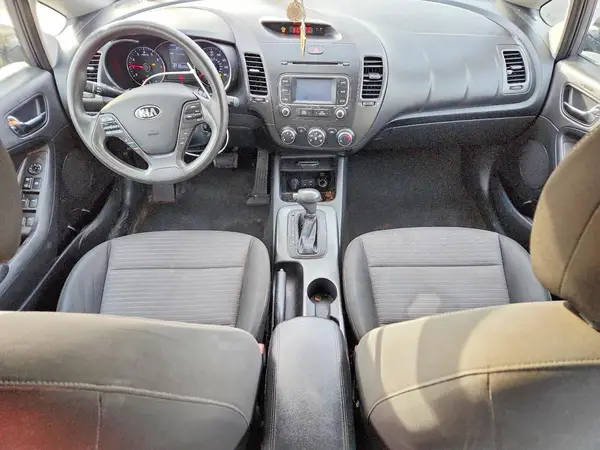KNAFX4A65G5503811 2016 KIA FORTE - Image 8