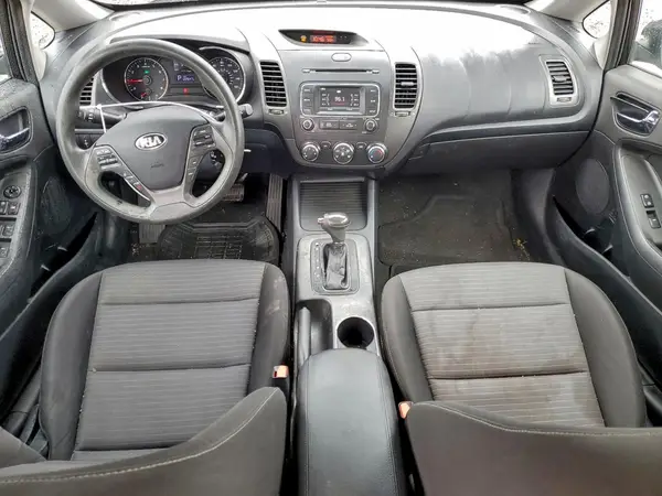 KNAFX4A65G5505915 2016 KIA FORTE - Image 8