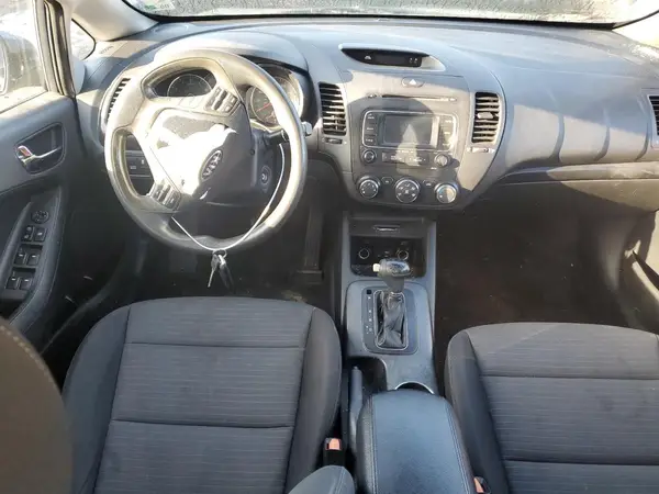 KNAFX4A65G5507969 2016 KIA FORTE - Image 8