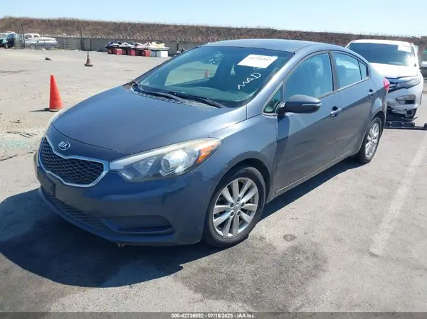 KNAFX4A65G5507972 2016 KIA FORTE - Image 2