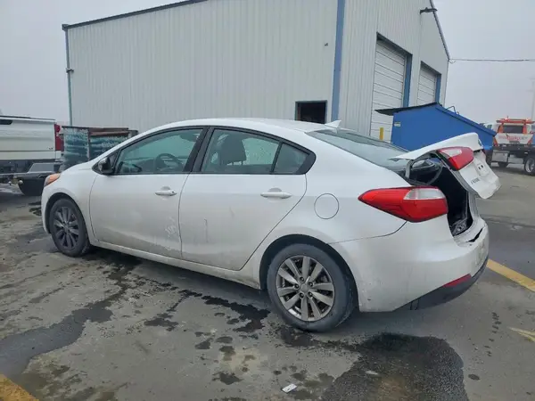 KNAFX4A65G5512430 2016 KIA FORTE - Image 2