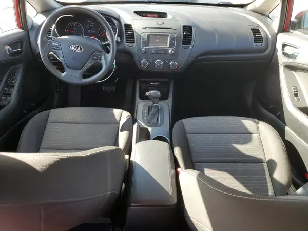 KNAFX4A65G5521368 2016 KIA FORTE - Image 8