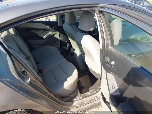 KNAFX4A65G5522312 2016 KIA FORTE - Image 8